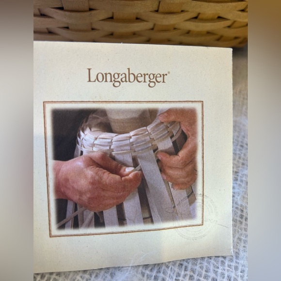 Longaberger 2006 Nature’s Garland Basket with fabric liner & plastic protector - Picture 13 of 16